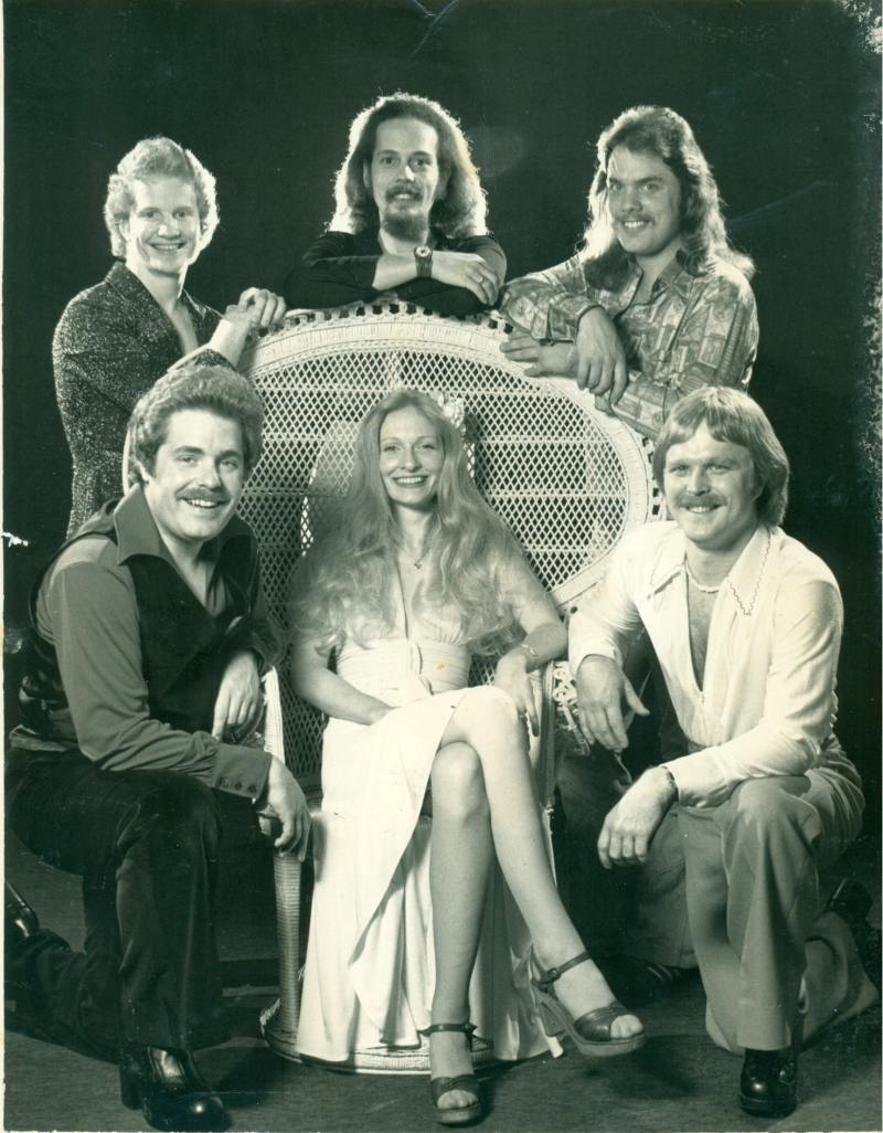1977